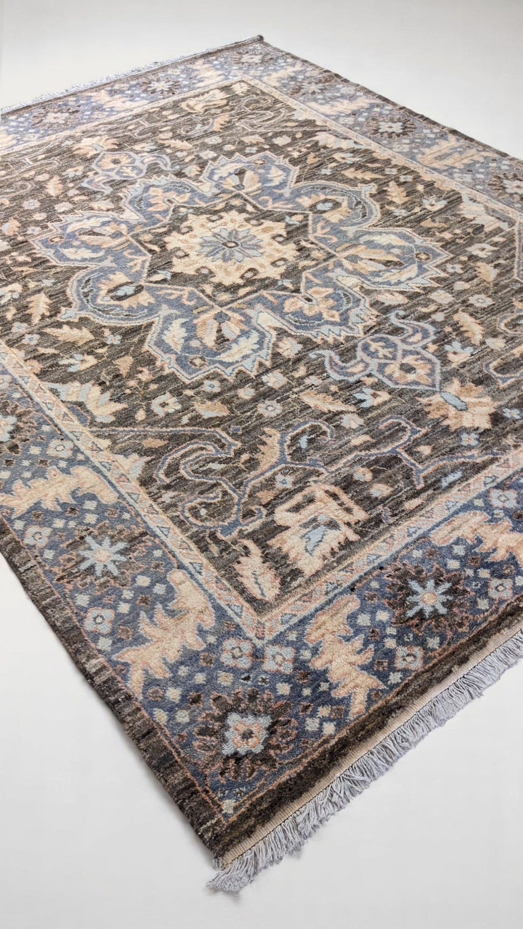 Wrealm Hand Knotted Rug-1